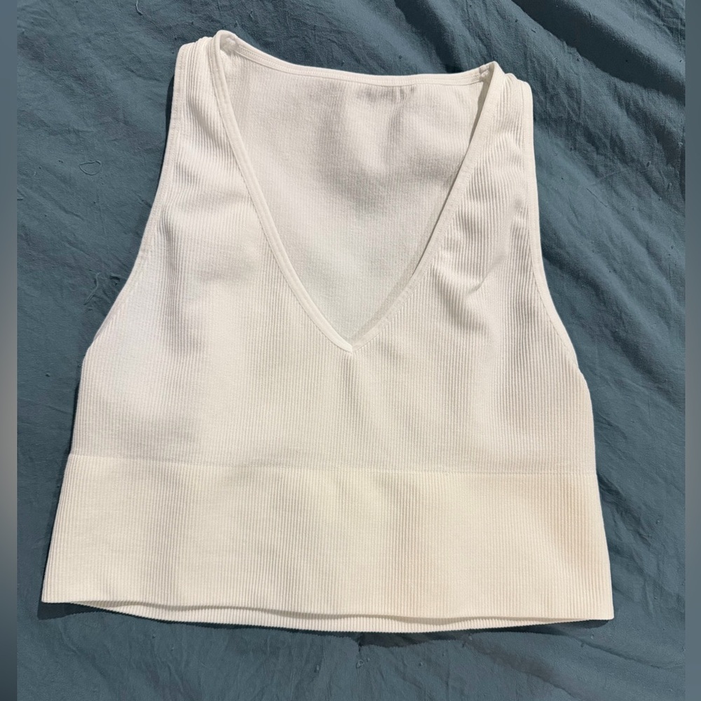 White Seamless Ribbed Top - Picture 2 of 4